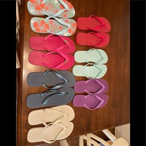 7 pair of Havianas all EEUC